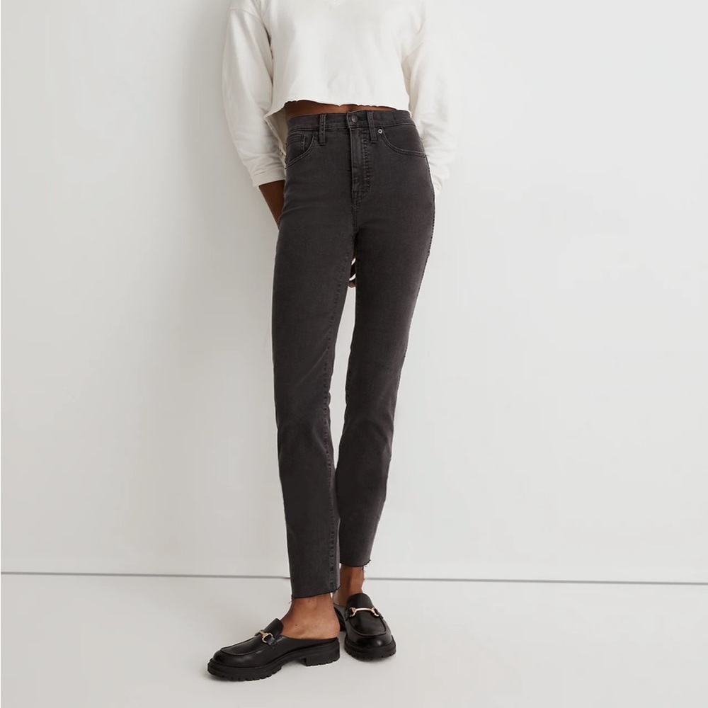 NWOT Madewell Stovepipe jeans in Banberry raw hem